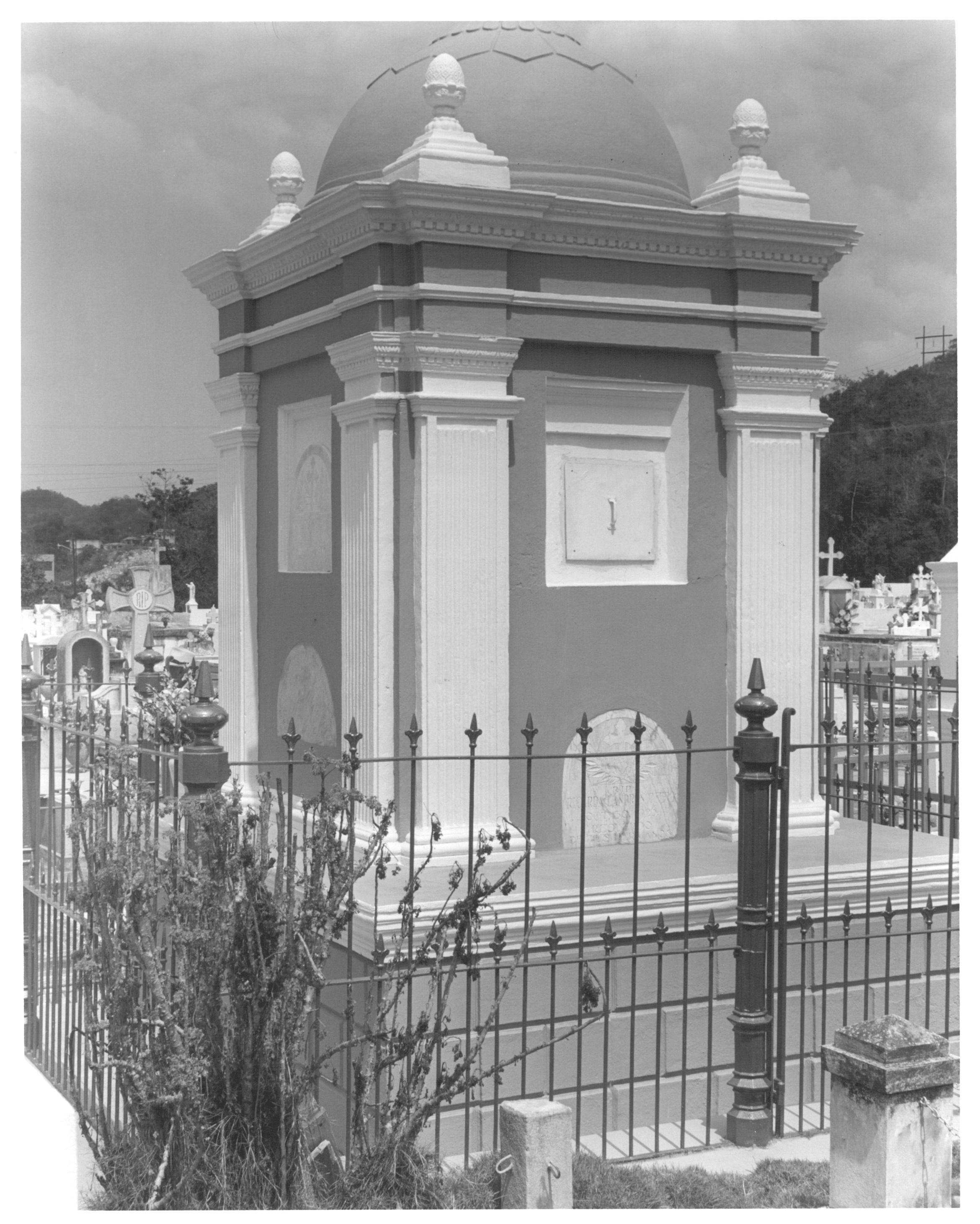 Panteón Otero-Martínez - 84003135